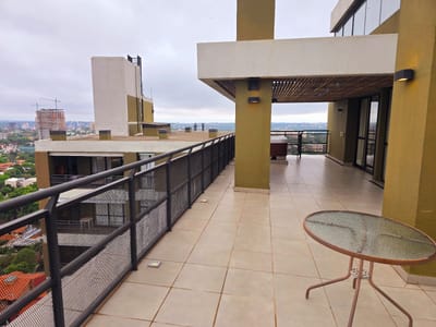 Vendo Hermoso Penthouse de 3 Habit en Suite en Mburucuya
