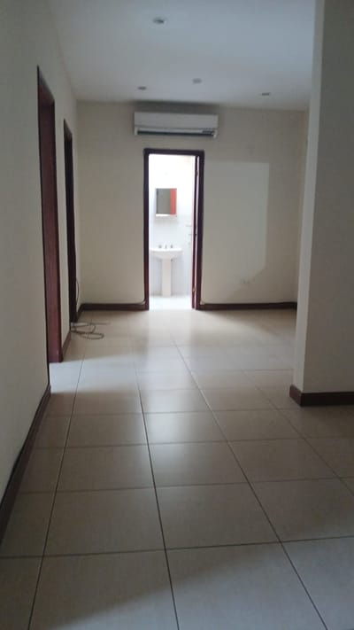 ALQUILO DEPARTAMENTO Kubitchek a pasos del ex seminario