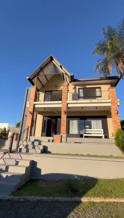 Casa Amoblada de 4 Habitaciones con Vista al Lago en Terrazas del Lago