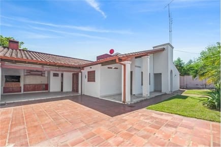 En venta hermosa casa ubicada en fernando de la mora