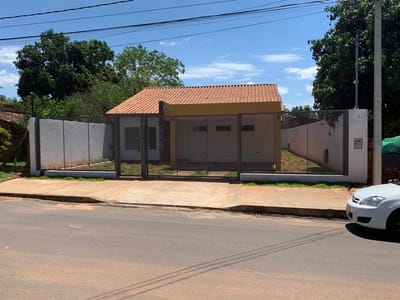 Vendo bella residencia en el centro de Capiata
