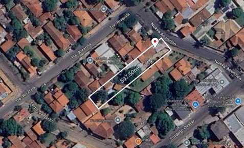 Vendo terreno con casa a refaccionar o a demoler.