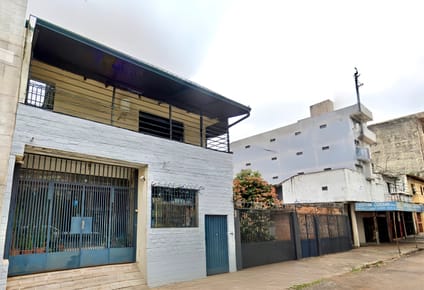 Vendo propiedad con excelente potencial.
