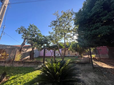 VENDO CASA EN BARRIO POTRERITO YPANÉ
