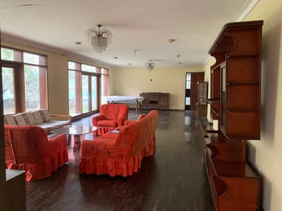 Se vende amplia Casa 8 Dorm. 4 Baños, en Los Cipreses, Jr. García y García 26xx 
