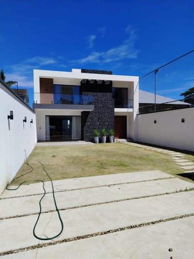 Casa de 2 plantas TOTALMENTE AMOBLADA