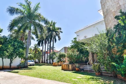 En Venta Residencia con 6 habitaciones Barrio Mburicao
