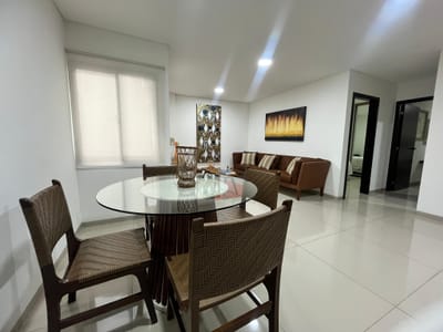 DEPARTAMENTO AMOBLADO EN VENTA ZONA EQUIPETROL 