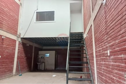 ALQUILO AMPLIO TINGLADO EN SAN LORENZO