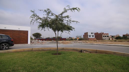 Venta De Terreno –urb.  Las Acacias Del Boulevard Country Club