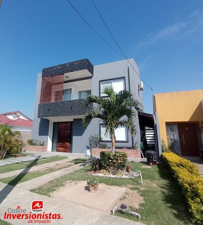 AMPLICA CASA EN VENTA EN CONDOMINIO