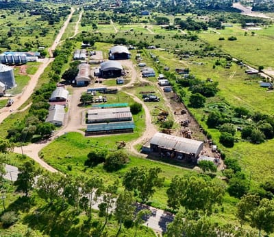 TERRENO EN VENTA. AV. MOSCU, CARRETERA A CAMIRI