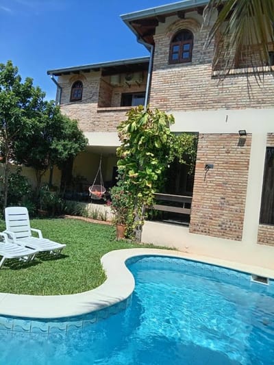 EN VENTA HERMOSA RESIDENCIA EN MBURUCUYÁ