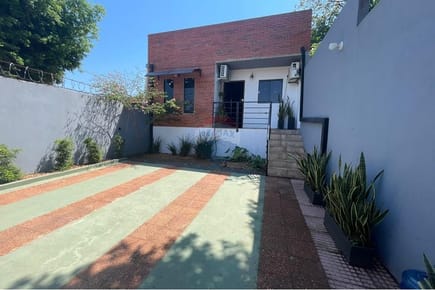 ¡Chalet Semi a Estrenar en Ñemby!