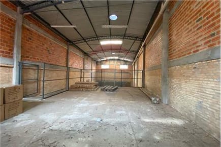 Central San Lorenzo-Alquilo amplio Tinglado versátil y estratégico