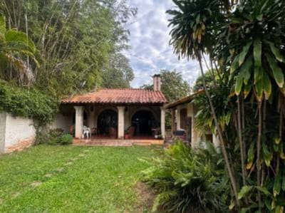 EN VENTA | Terreno 1.231 m² Para Desarrollo De 6 Pisos En Santísima Trinidad