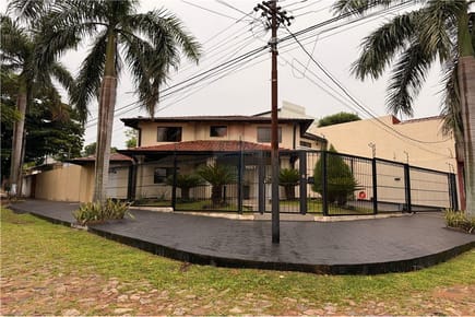 Amplia Residencia En Lambare Limite Asuncion