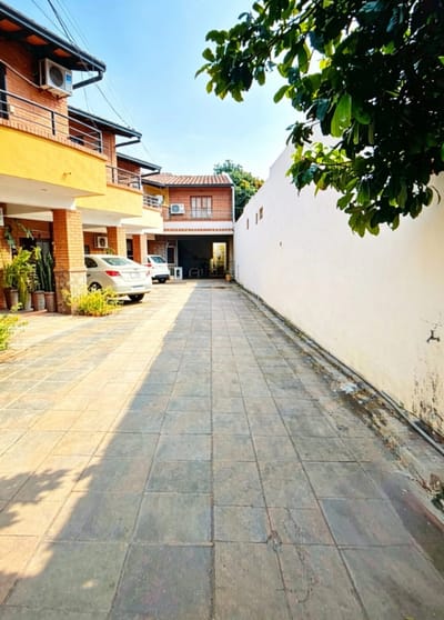 DÚPLEX EN VENTA ASUNCIÓN — SALVADOR DEL MUNDO, CERCA EJE CORPORATIVO