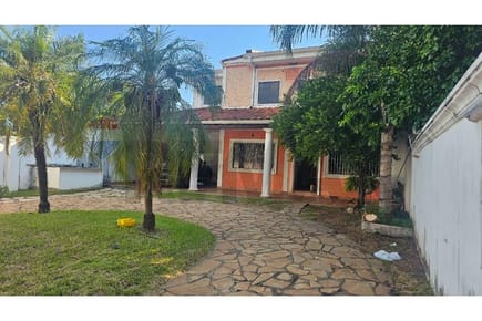 Vendo casa de 4 habitaciones en Asunción Barrio Nazareth 