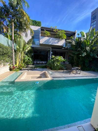 ¡VENDO ESPECTACULAR RESIDENCIA SOBRE CONCEJAL VARGAS!