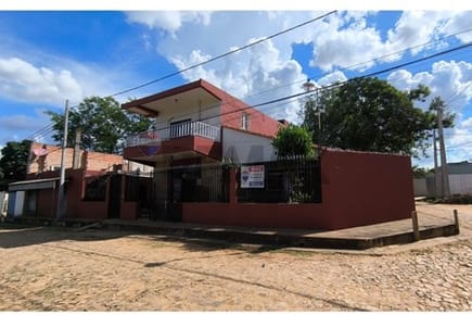 Vendo amplia propiedad con renta en barrio San Miguel, San Lorenzo