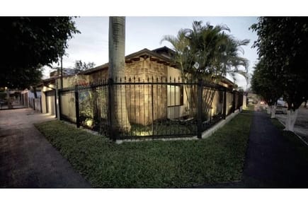 Casa - Venta - Fernando De La Mora, Central, Paraguay
