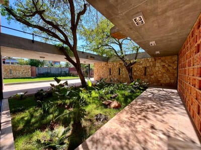 A Estrenar Residencia En El Yacht Lambare