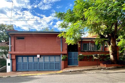 Residencia a 200 m de Mcal. López y Gral. Santos