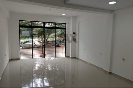 ALQUILER DE SALÓN COMERCIAL EN VILLA ELISA