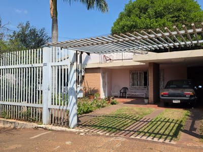 VENDO CASA A REFACCIONAR EN SAN VICENTE – ASUNCIÓN
