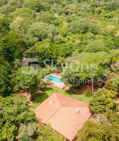 VENDO HERMOSA PROPIEDAD EN AREGUA SOBRE ASFALTO