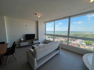 ALQUILO HERMOSO PENTHOUSE AMOBLADO CON VISTA A LA BAHIA