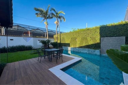 VENDO CASA EN LUQUE LOMA MERLO ZONA RAKIURA