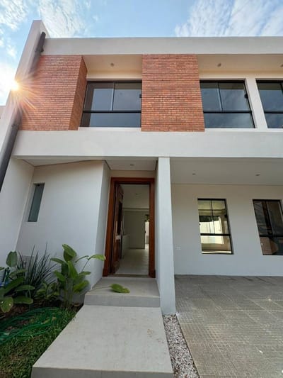 VENDO HERMOSO DÚPLEX A ESTRENAR - LUQUE ZONA PLAZA MADERO