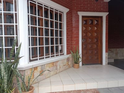 VENDO CASA DE 4 HABITACIONES EN ROBERTO L. PETIT