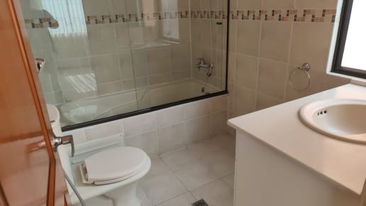 Departamento en Alquiler de 3 dormitorios en la 31 de Achumani