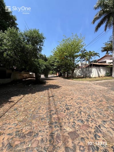 VENDO TERRENO EN ESQUINA EN EL BARRIO MBURUCUYA- IDEAL PARA INVERSIÓN 