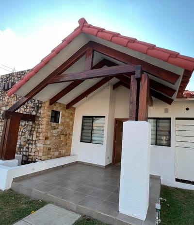 Hermosa casa en Fontana Riviera l 