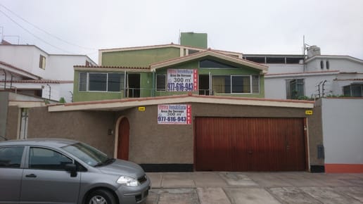 VENTA DE CASA EN SAN BORJA - EXCELENTE UBICACIÓN - AT 300 M2 - Cel. 977 616 943 