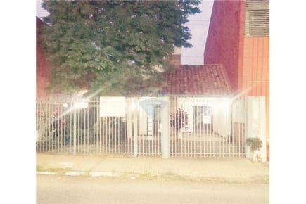 En Venta Casa . 505mts.Barrio Mburicao. ASUNCION