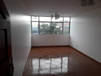 Alquile Dpto Av.Canada cdra 6. Urb. Santa Catalina. La Victoria S/. 1,700