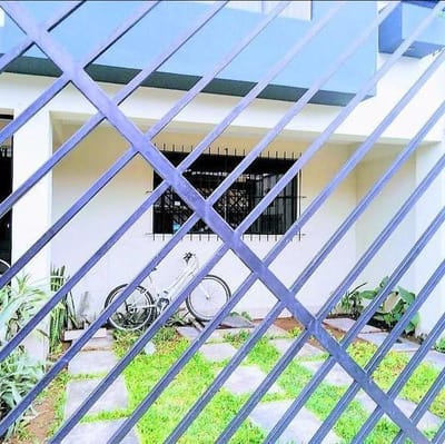 VENDO LINDO FLAT EN PRIMER PISO  FRENTE A PARQUE
