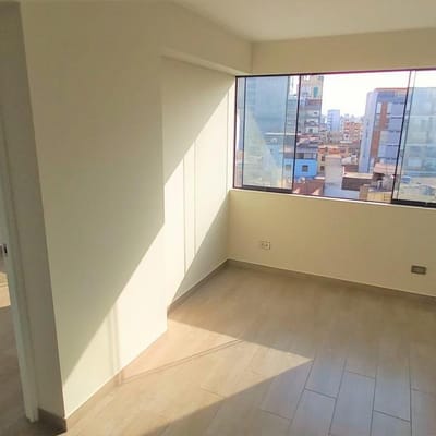 ALQUILO HERMOSO DEPARTAMENTO – LA CALERA - SURQUILLO