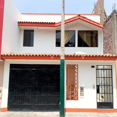 LINDA CASA HONOR Y LEALTAD   PISOS  DORMITORIOS  COCHERA
