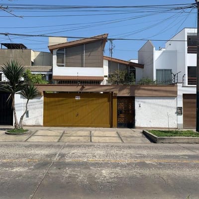 LINDA CASA DE  PISOS A PASOS DE VELASCO ASTETE CON CAMINOS DEL INCA