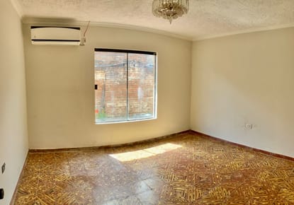 casa con piscina en alquiler