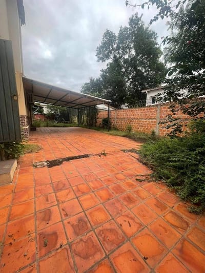 Residencia ideal para remodelacion .. Barrio Las Mercedes