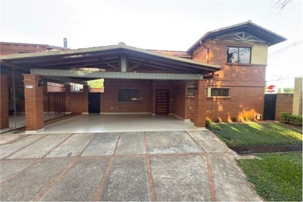 VENDO CASA C/ PISCINA EN CONDOMINIO BOULEVARD LOMA ALTA - SAN LORENZO!!
