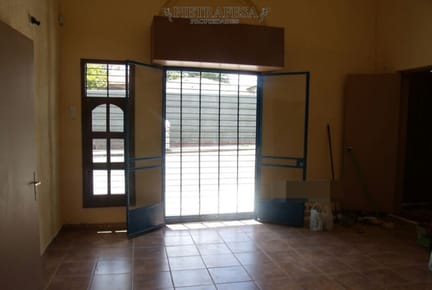 Casa en venta 8 dormitorios, 4 baños- Cordón