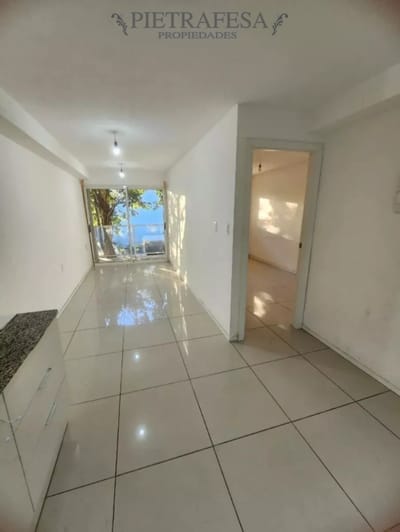 Apto en venta con renta, 1 dormitorio, 1 baño, balcón-Tres Cruces